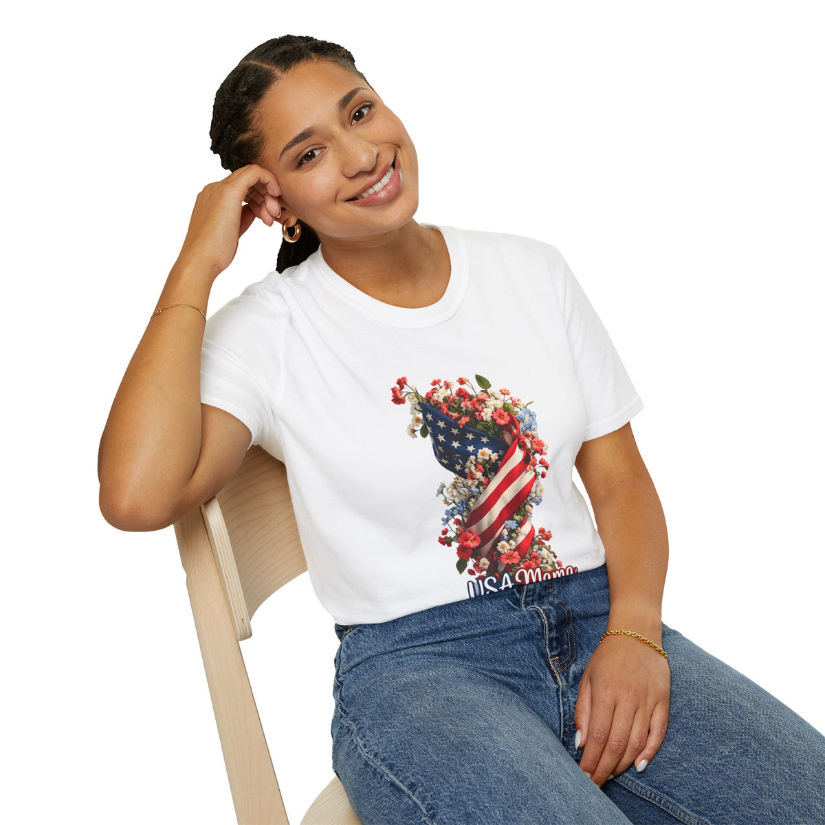 USA Mama T-Shirt | American Flag Floral Design, Patriotic Mom Tee
