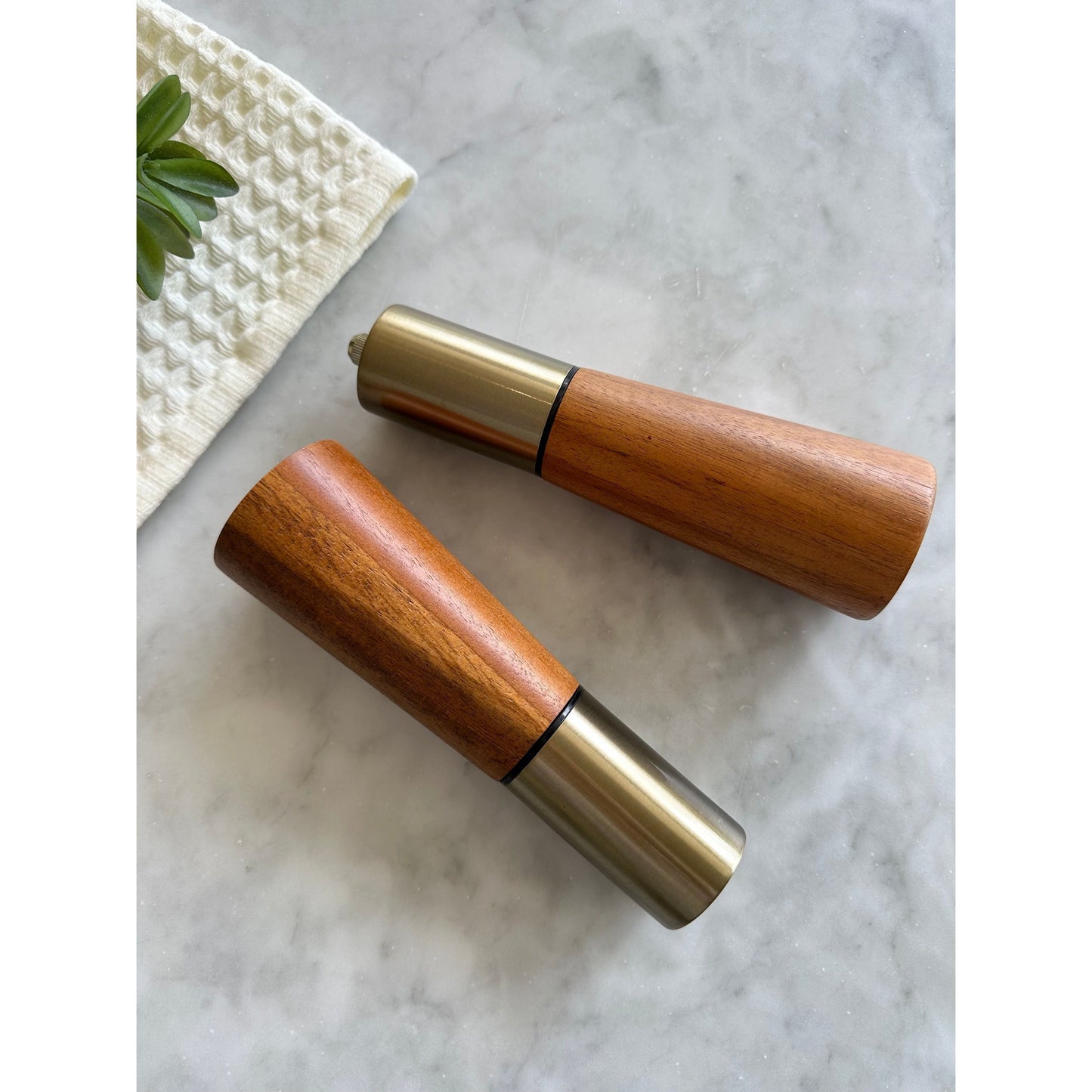 Portofino Acacia Salt and Pepper Grinders – Modern Wooden Kitchen Set